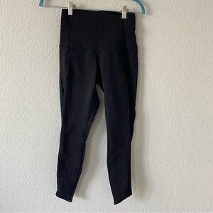 Lululemon Laser Cut Sides Leggings Size 4 in Black
